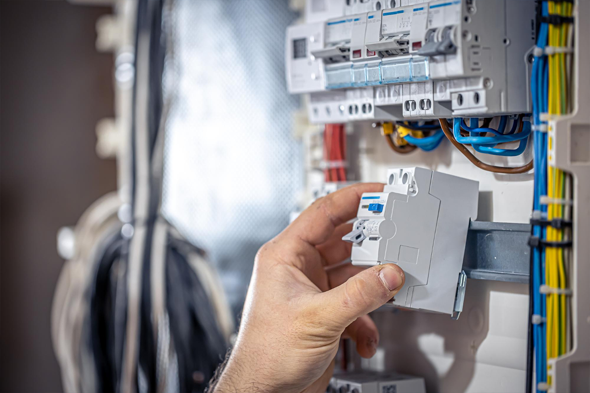 What Is The Difference Between Single-Phase And Three-Phase Power?